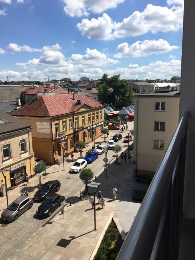 Family & Business Elegant Apartments Rynek Centrum Downtown - 2 Bedroom, Balcony, Parking Kielce Exterior photo