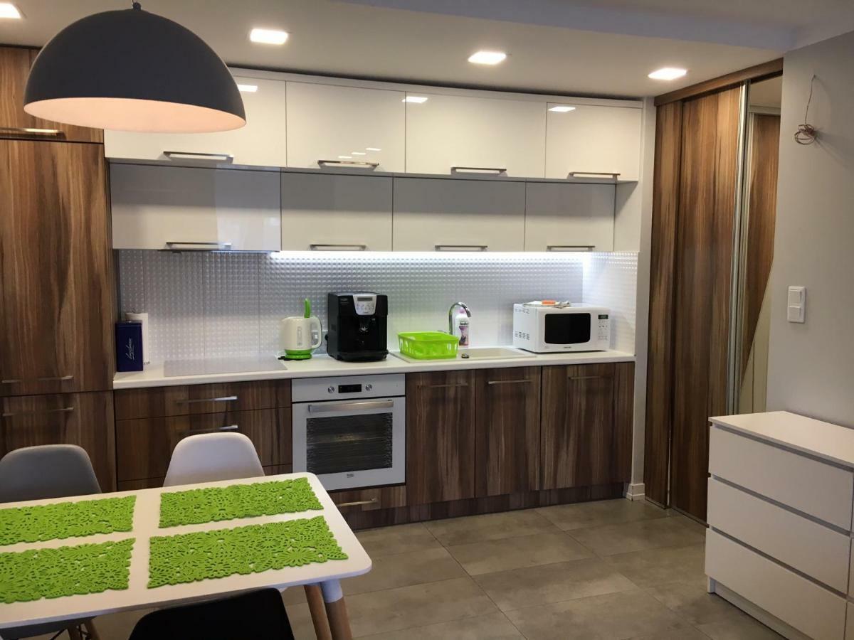 Family & Business Elegant Apartments Rynek Centrum Downtown - 2 Bedroom, Balcony, Parking Kielce Exterior photo