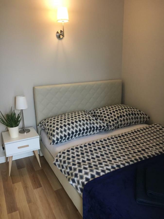 Family & Business Elegant Apartments Rynek Centrum Downtown - 2 Bedroom, Balcony, Parking Kielce Exterior photo